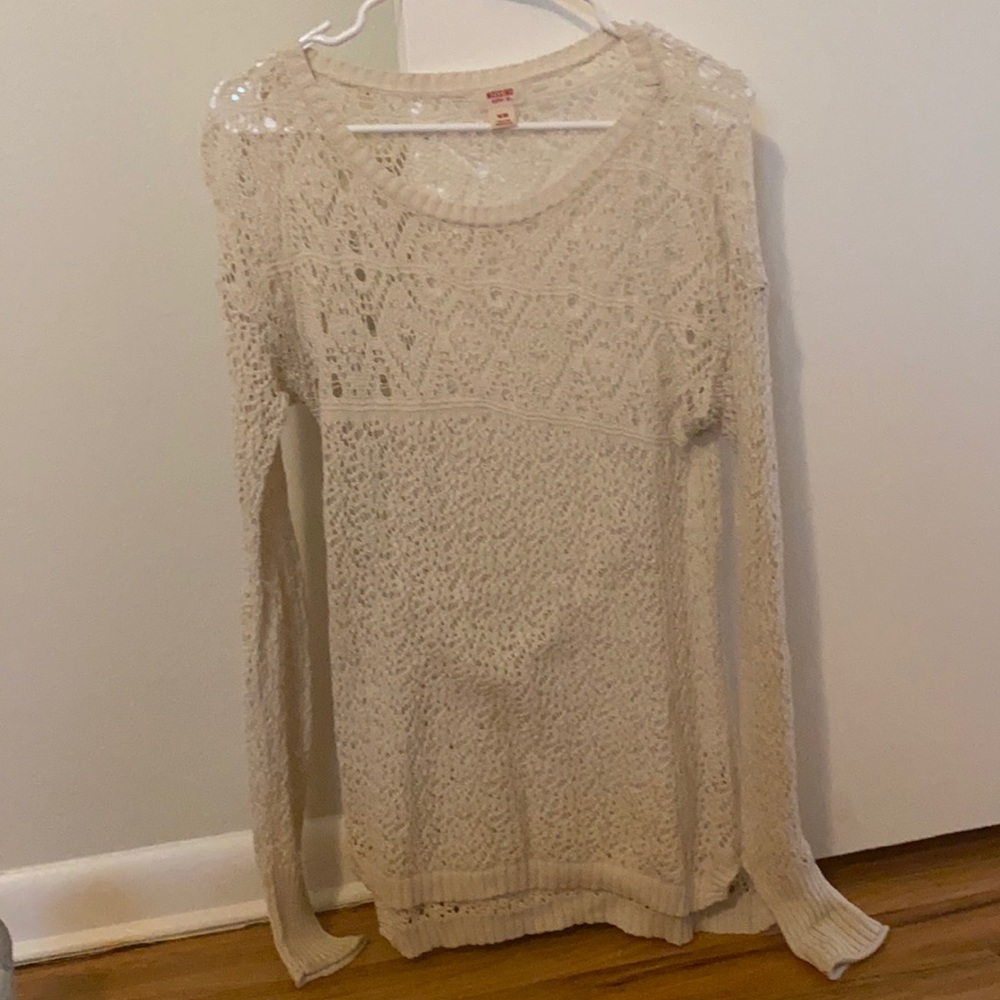 Mossimo long sleeve shirt